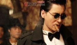 一号化妆间在线观看,揭秘明星幕后幕后